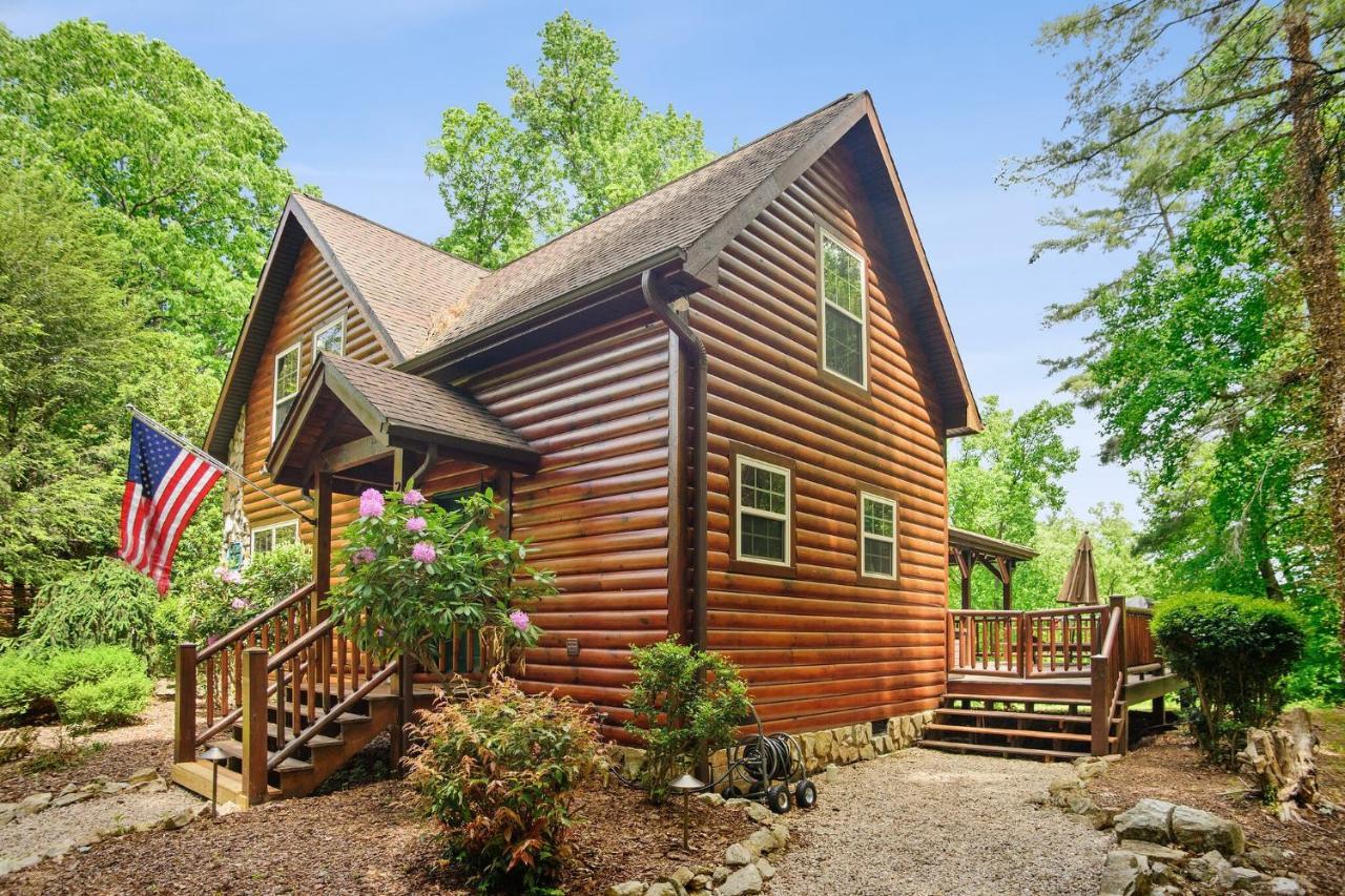 Tree Top Lodge: Lakeside Cabin Retreat with Hot Tub and Mountain Views Butler Exterior photo