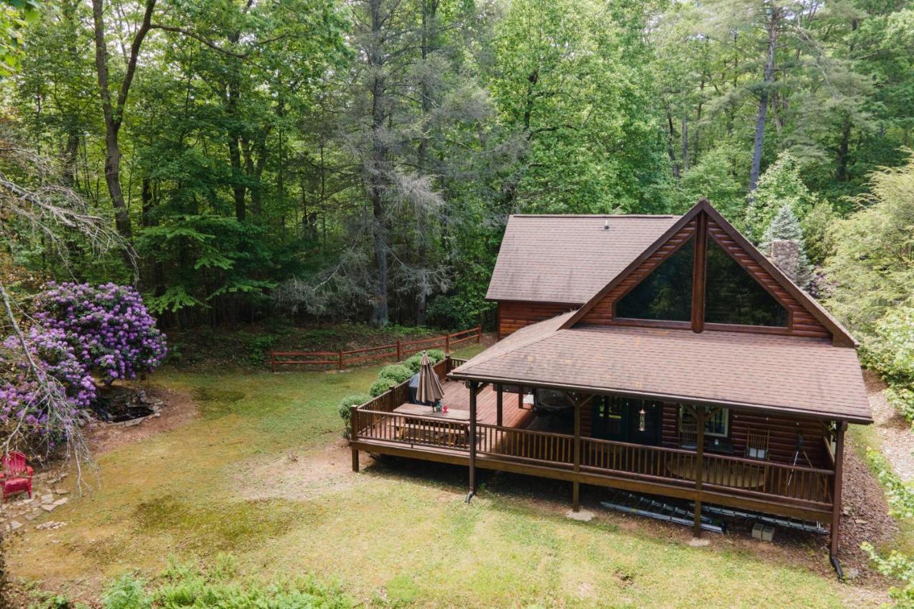 Tree Top Lodge: Lakeside Cabin Retreat with Hot Tub and Mountain Views Butler Exterior photo